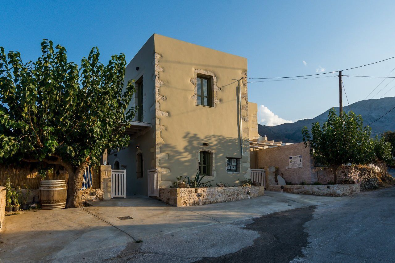 Traditional Stonebuilt Leonanto, Only 5 Km From A Sandy