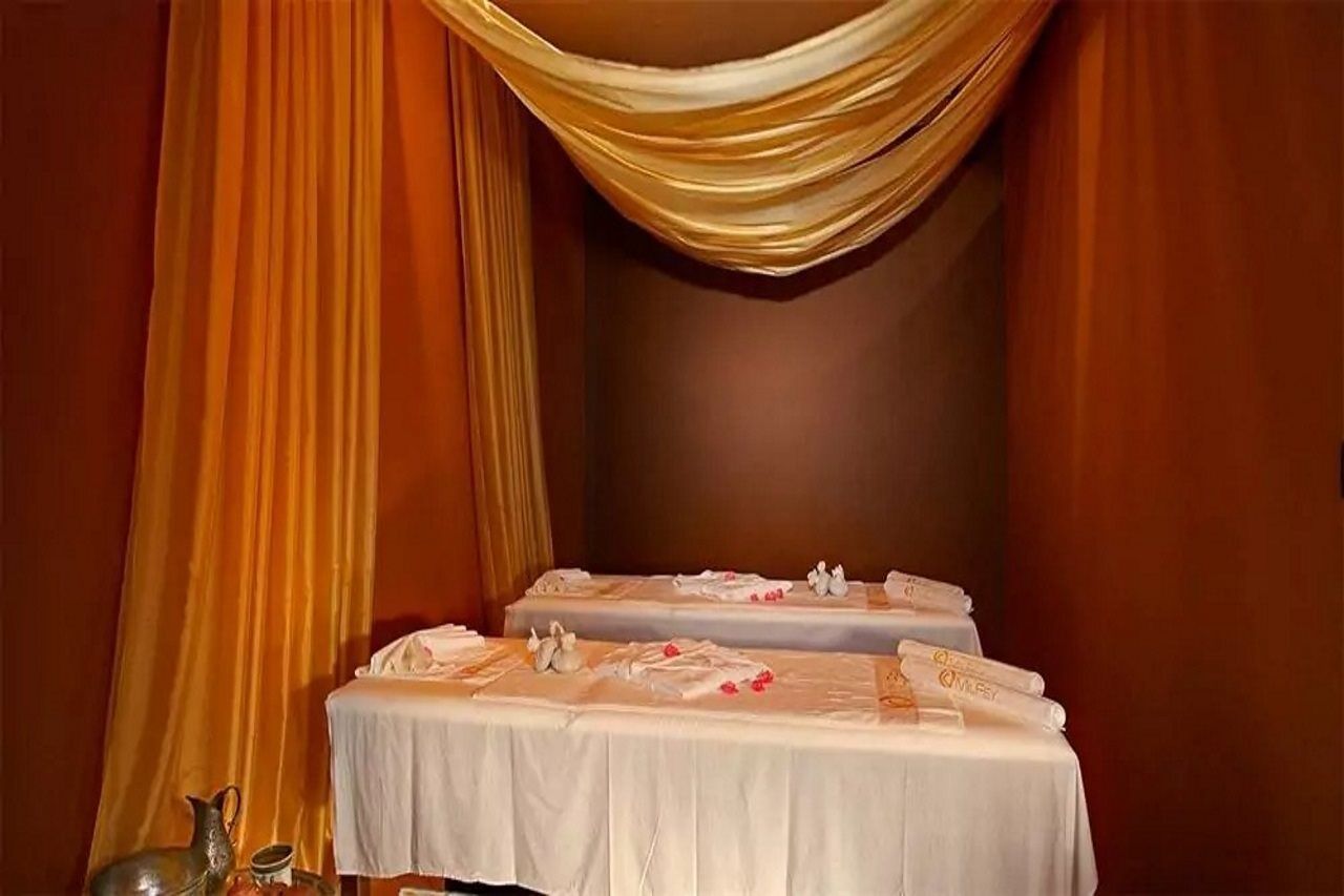Istion Club & Hotel