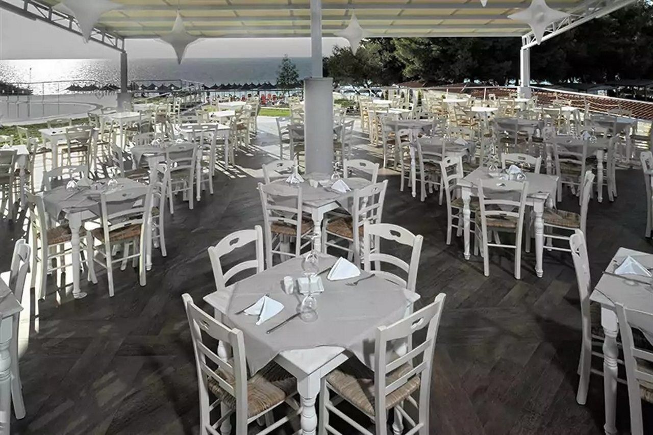 Istion Club & Hotel