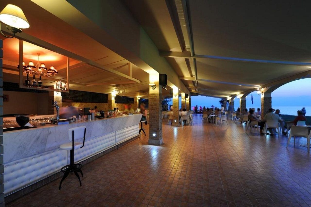 Hotel Istion Club & Nea Poteidaia