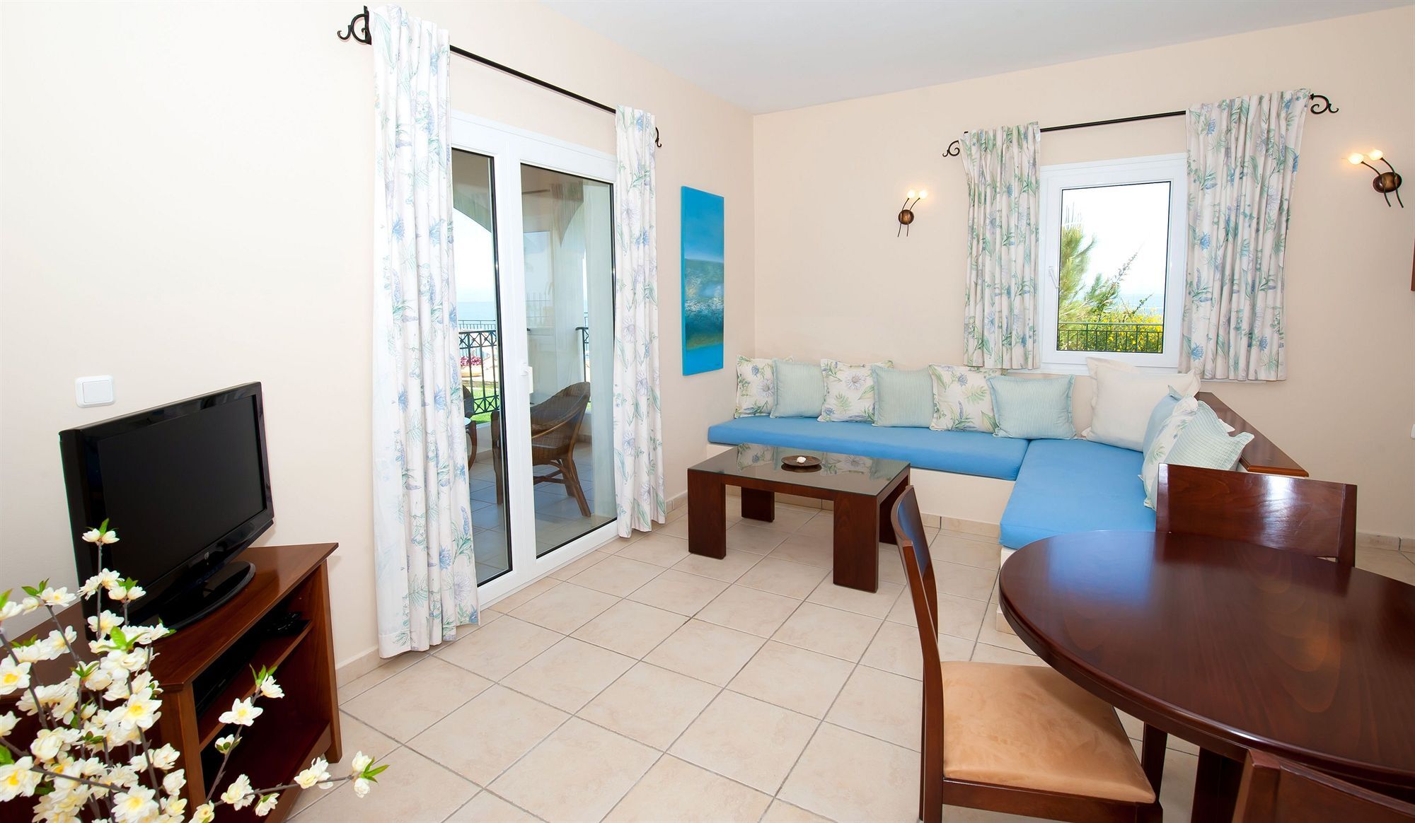 Aparthotel Erietta 4*