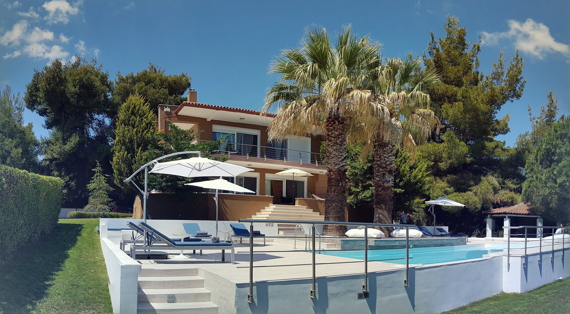 Anna Maria Villa *