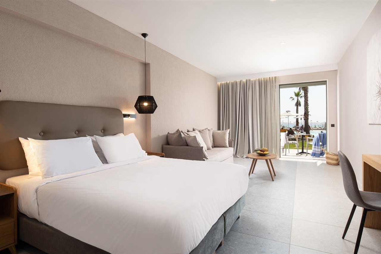 Portes Lithos Luxury Hotel