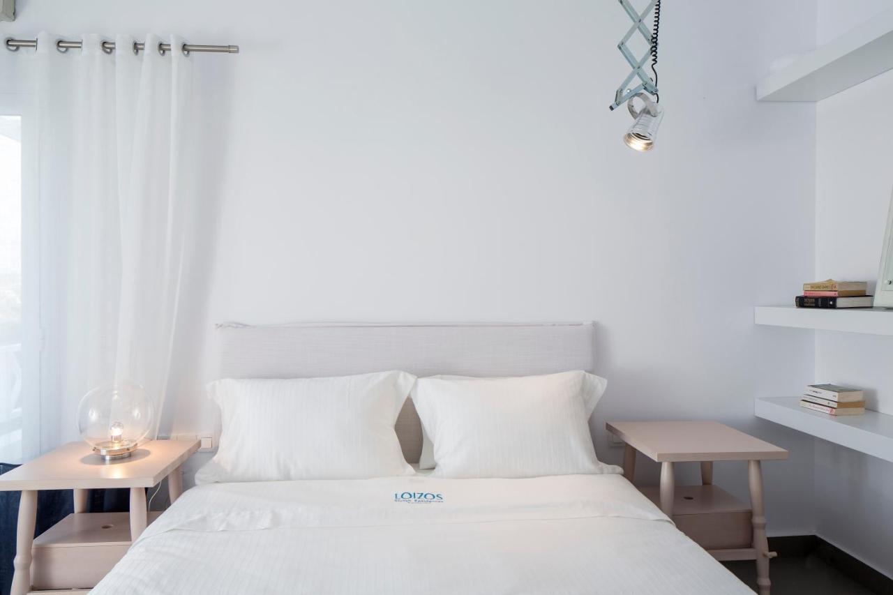 Loizos Stylish Residences Fira (Santorini)