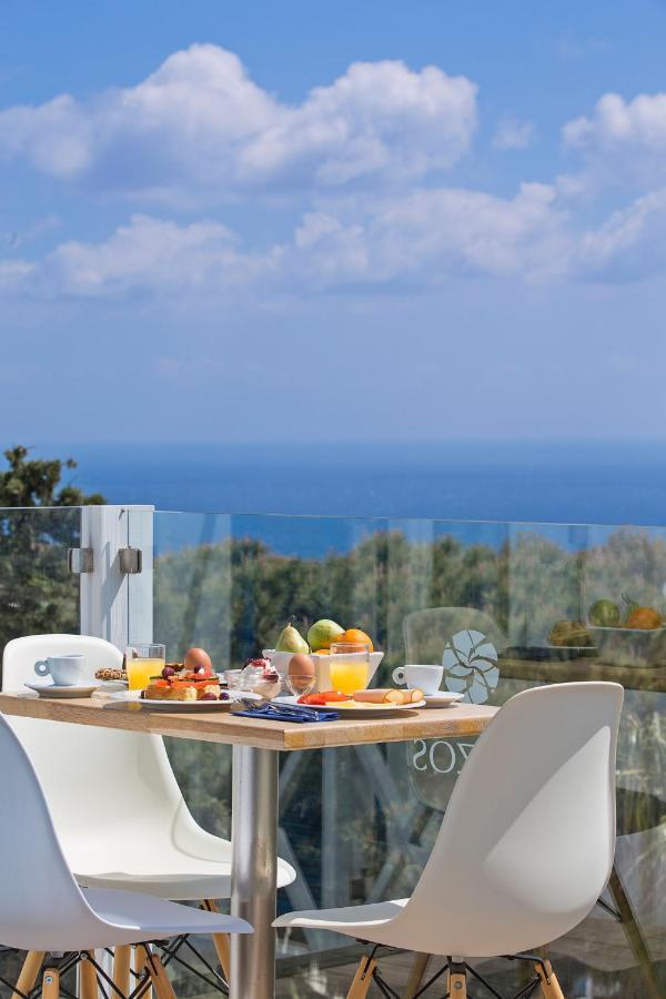 Loizos Stylish Residences 3* Fira (Santorini)