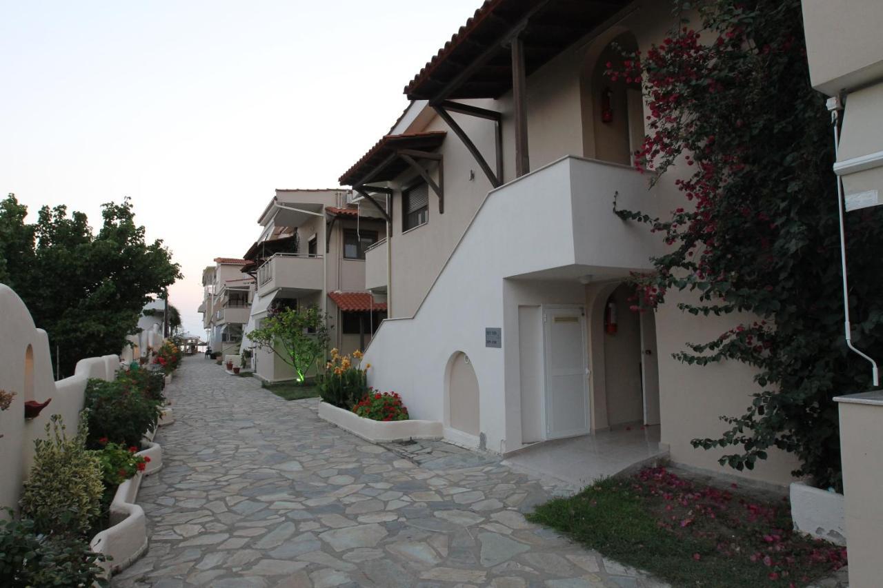 Hotel Meliton & By The