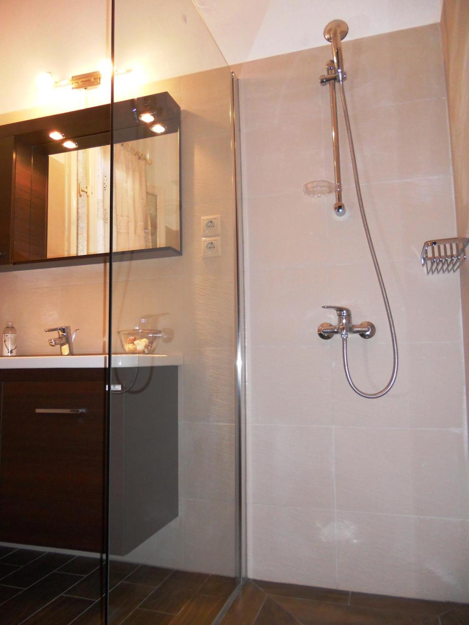 Martha Apartment *
