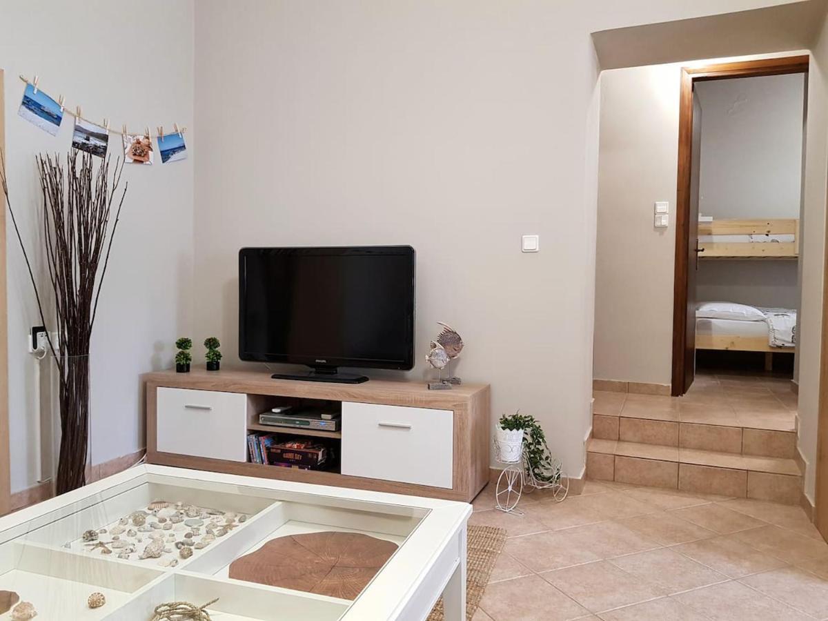 Holiday home Colimbos Accommodation, 2 Min From The Sfinarion
