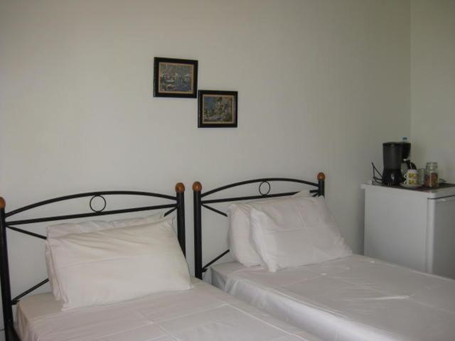 Bella Vista Zante - Pink House Apartment