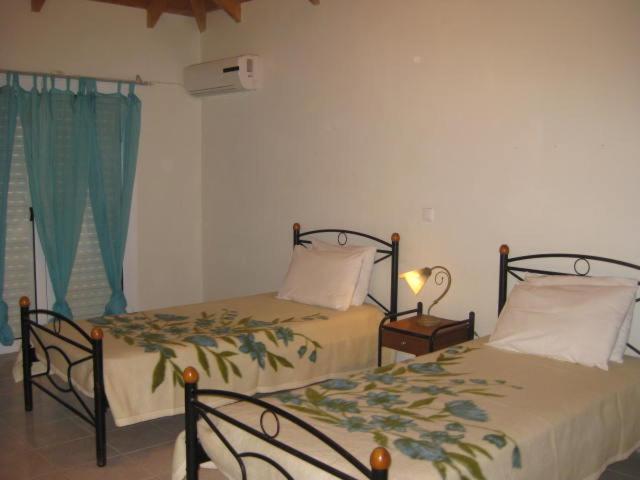 Bella Vista Zante - Pink House Skinaria