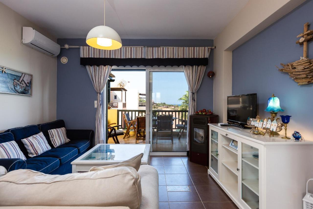 Sun & Blue Beach Apartment *