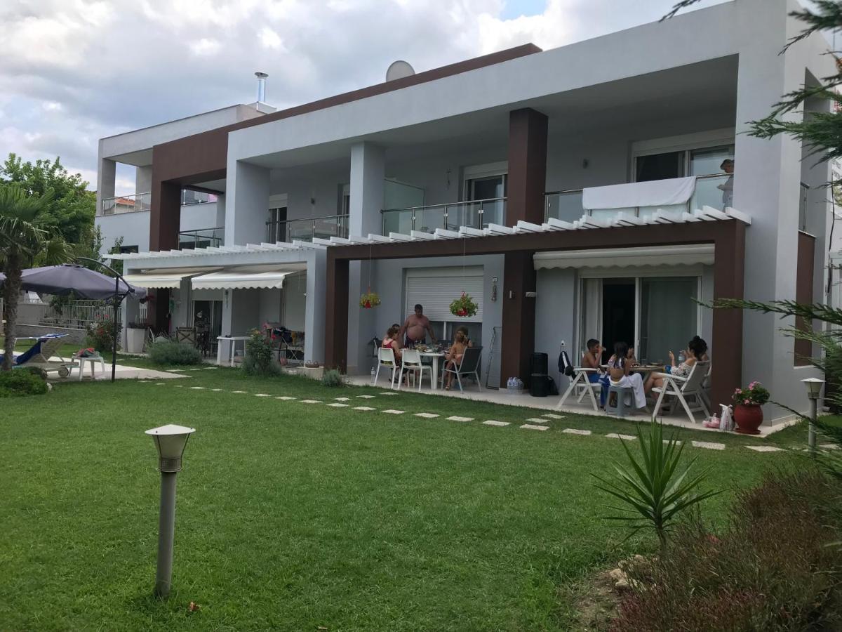 Ellinfos Aparthotel Hanioti