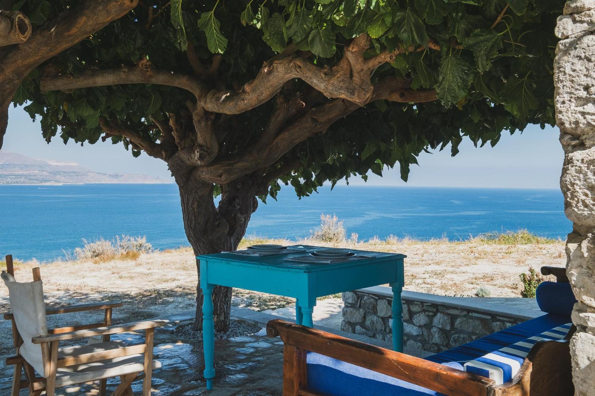 Karavos View - An Artists' Hideaway Paradise Holiday home Kalyves
