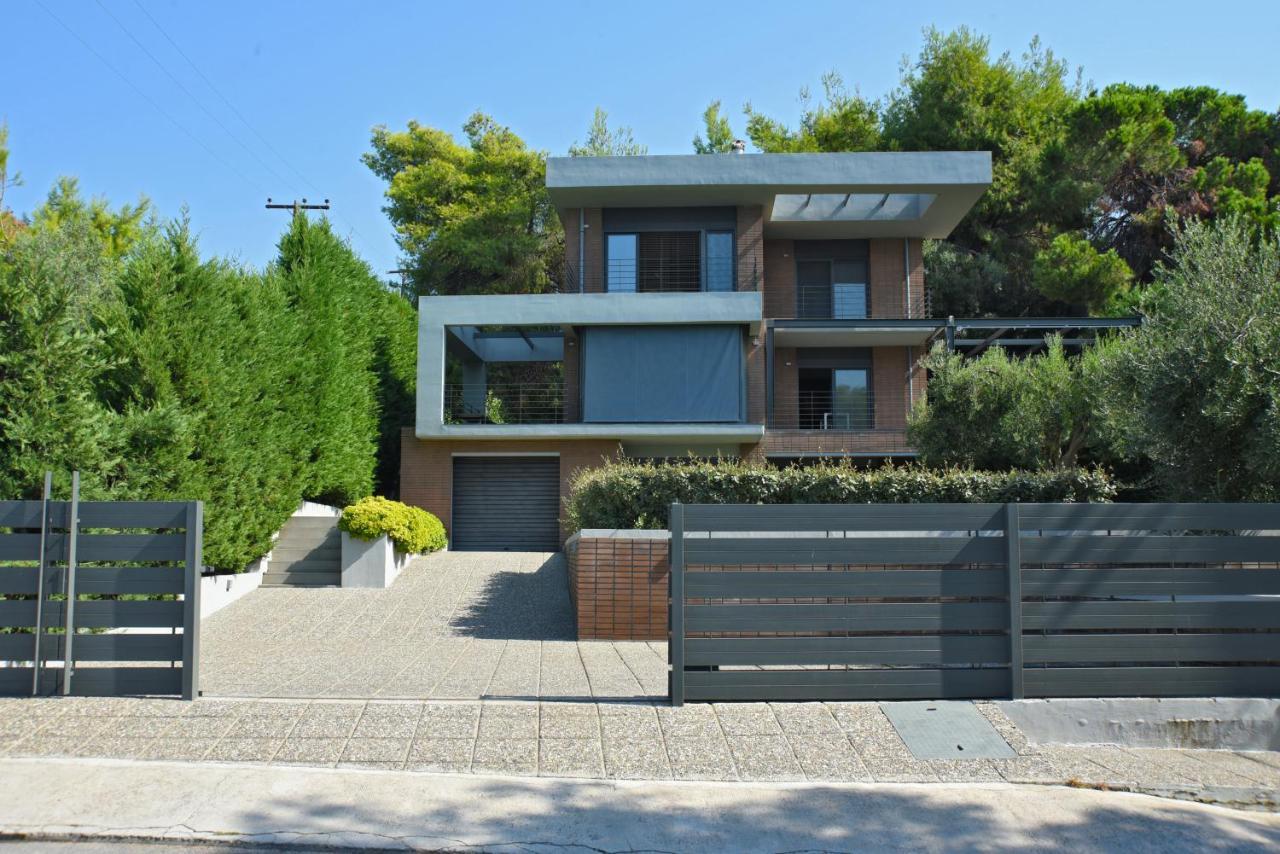 Seafront Villa *