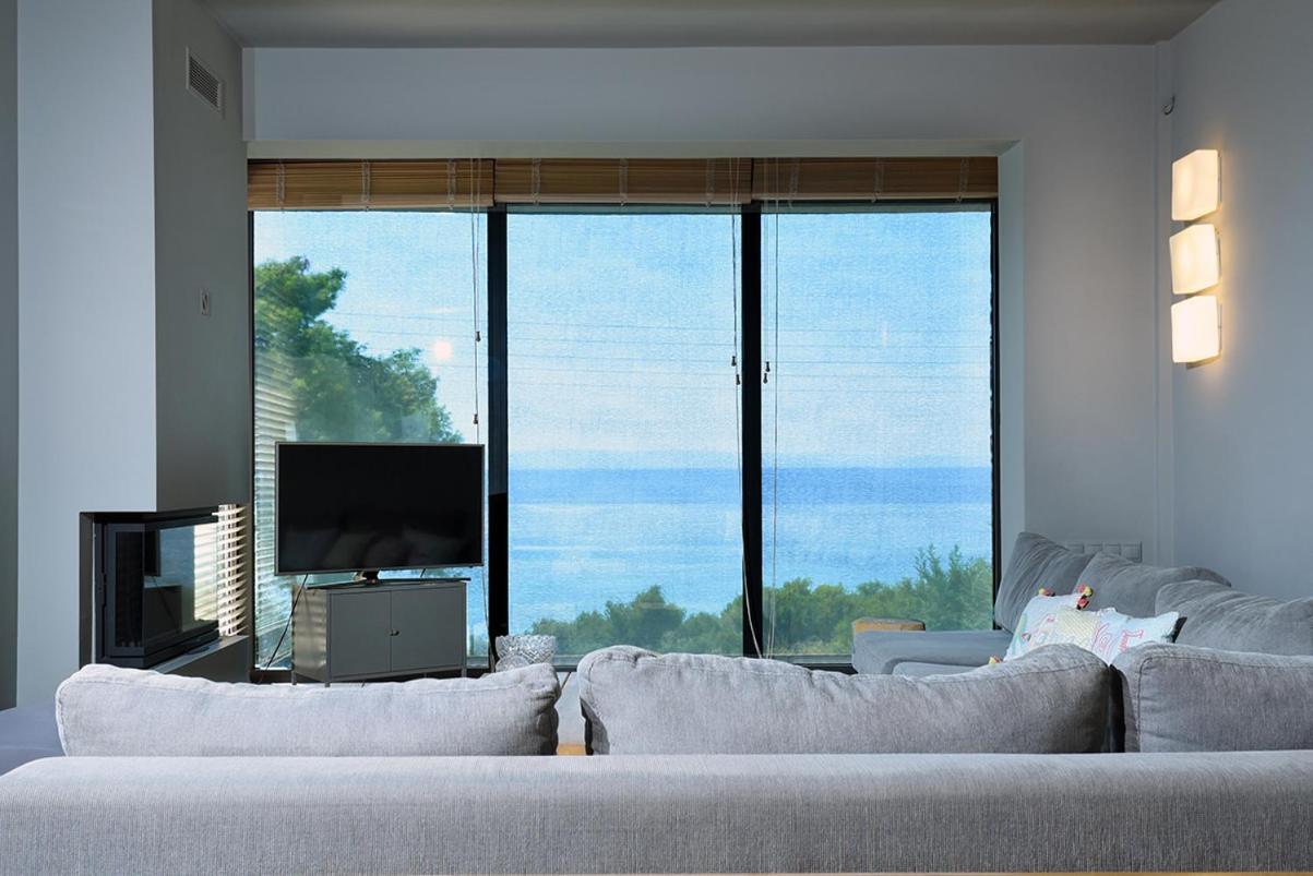 Villa Seafront *