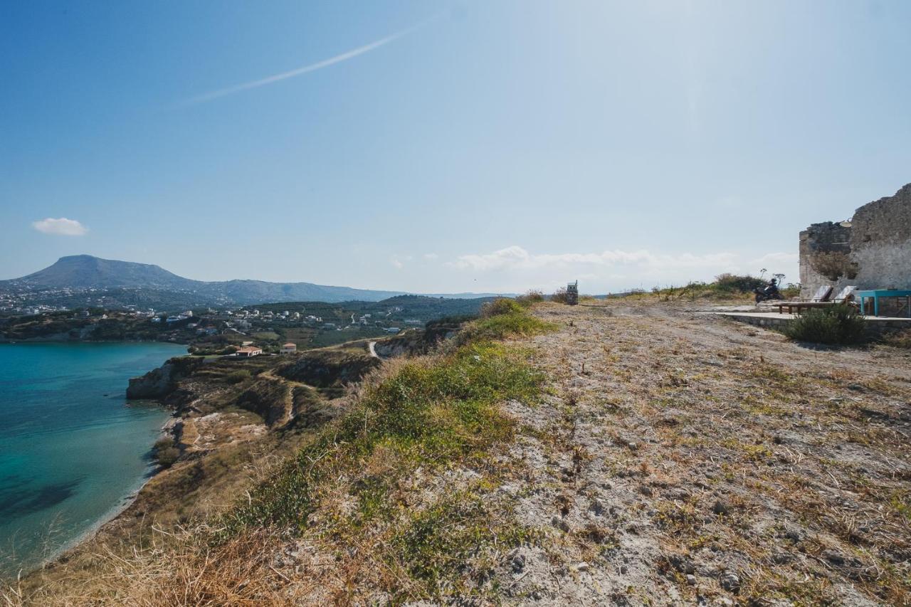 Karavos View - An Artists' Hideaway Paradise