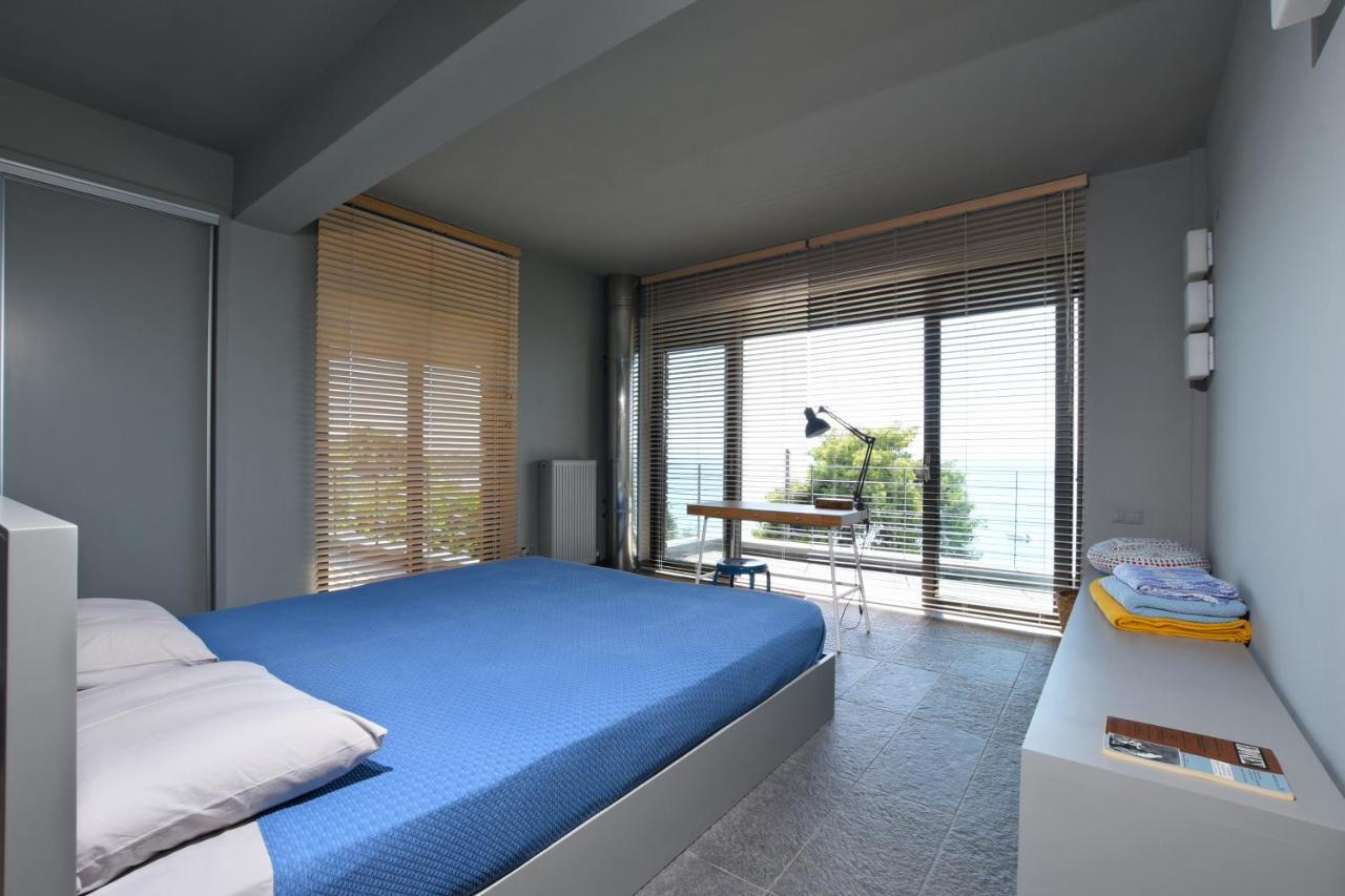 Seafront Villa *