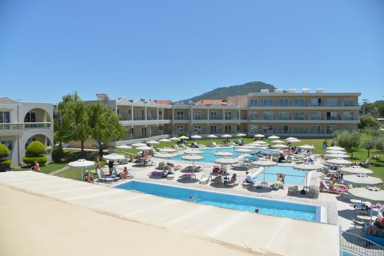 Emerald Aparthotel 3*