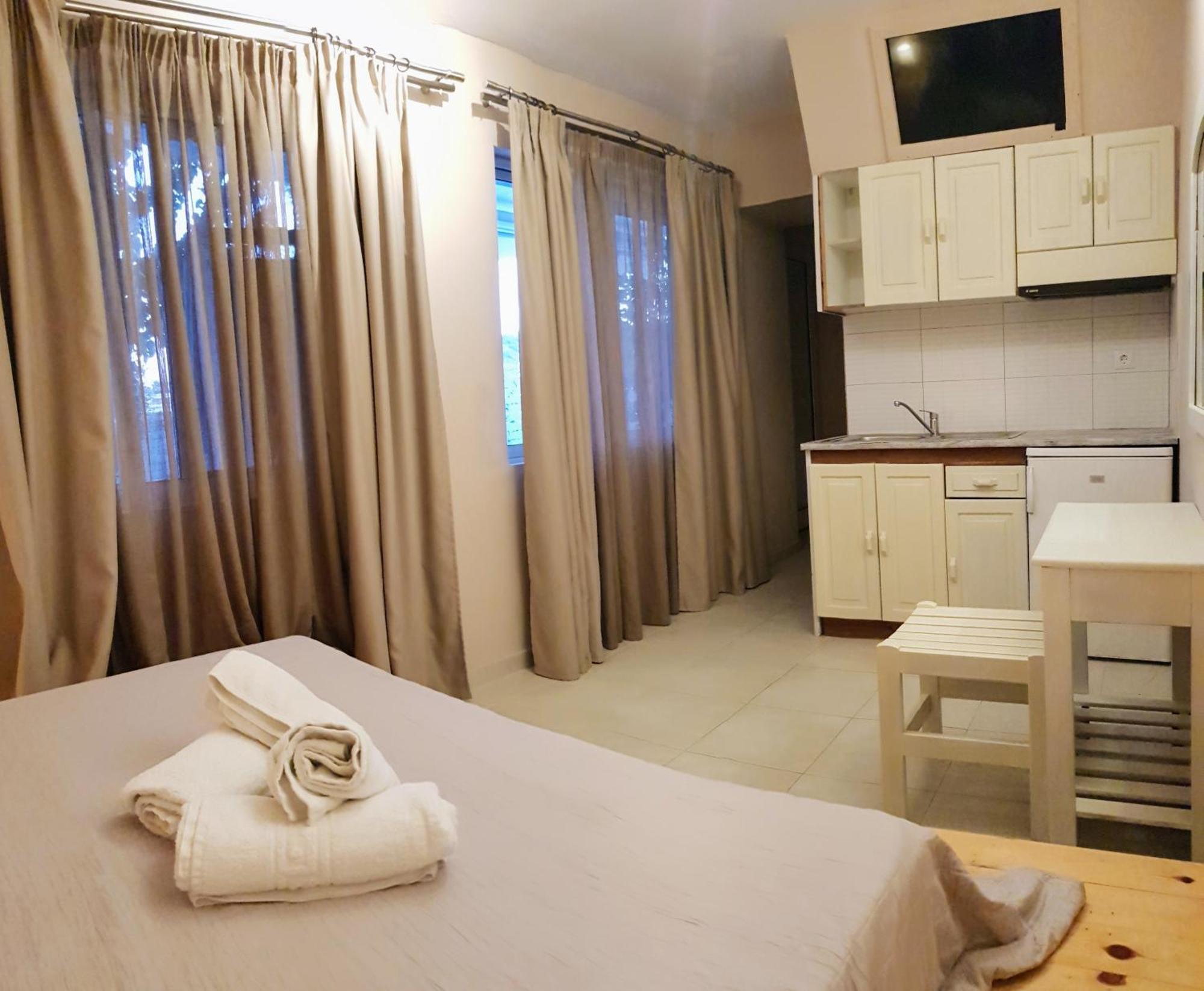 Aparthotel Anemos