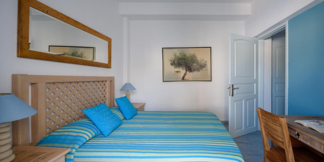 Hotel Alesahne Kamari (Santorini)