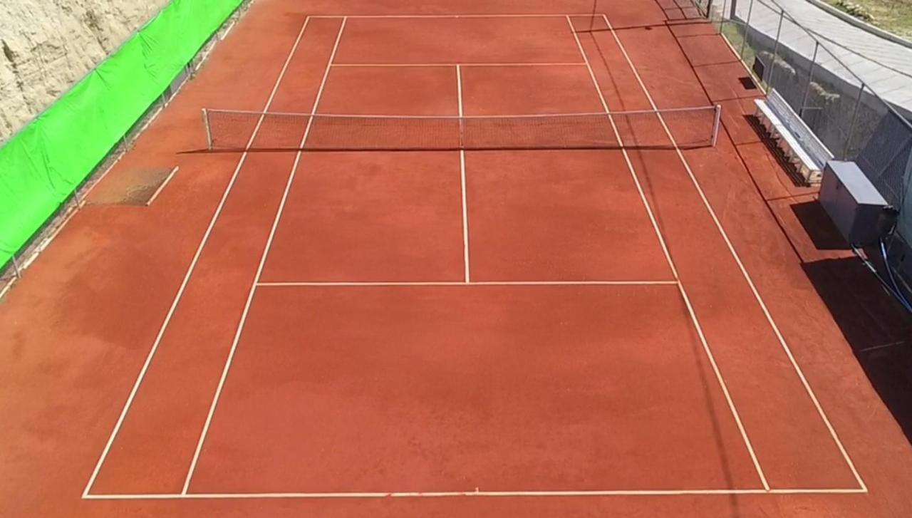White Tennis & Apartment Pefkochori