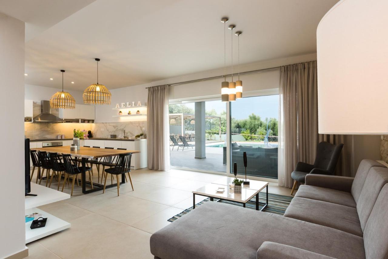 Aelia I Modern & Ideal For Large Groups