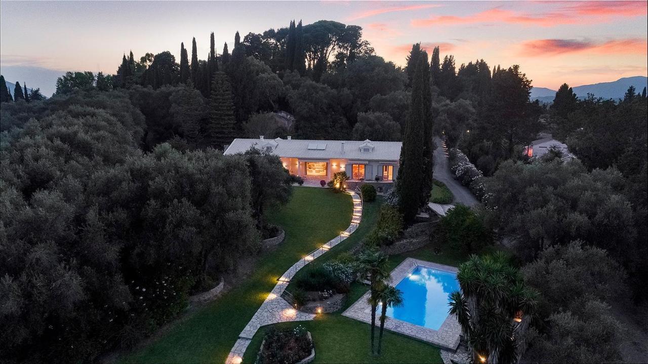 Candela Villa Evropouloi