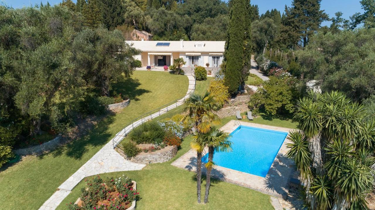 Villa Candela Evropouloi