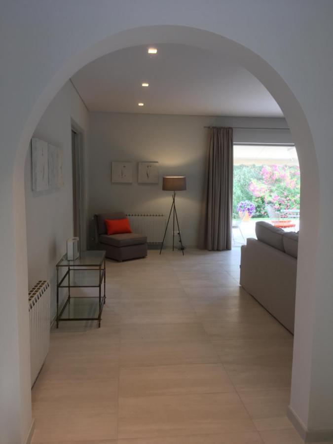 Candela Villa Evropouloi