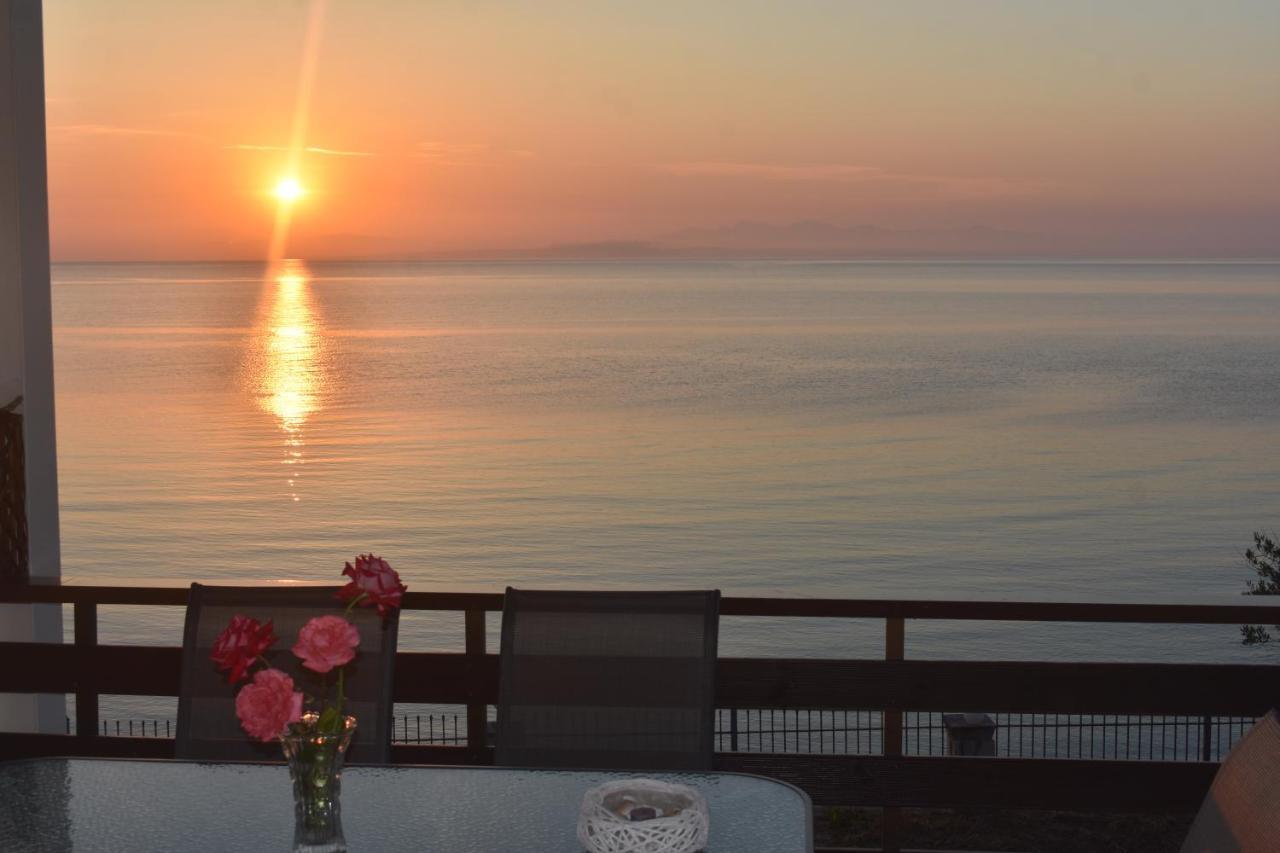 Apartment Paradiso Del Mare On The By 