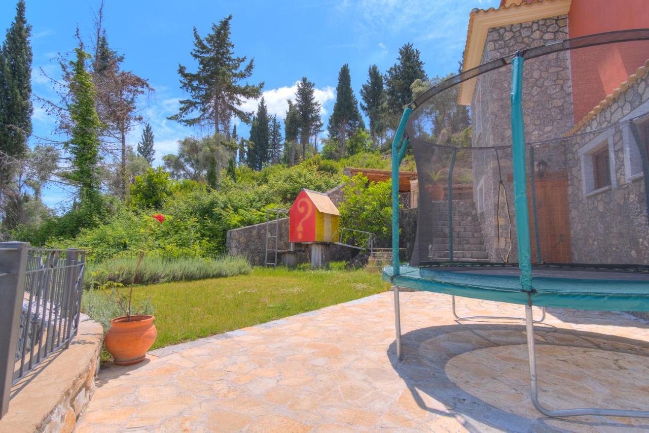 Savvina * Potamos (Corfu)