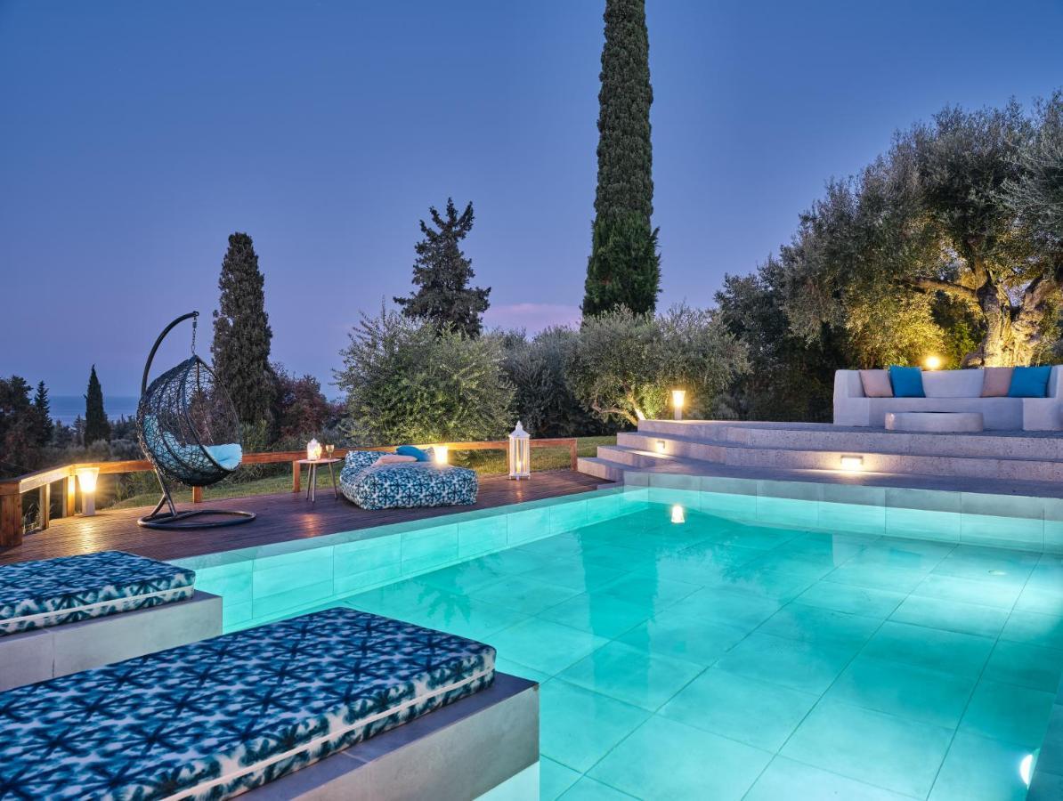 Castelletto Heated Pool Jacuzzi Villa *