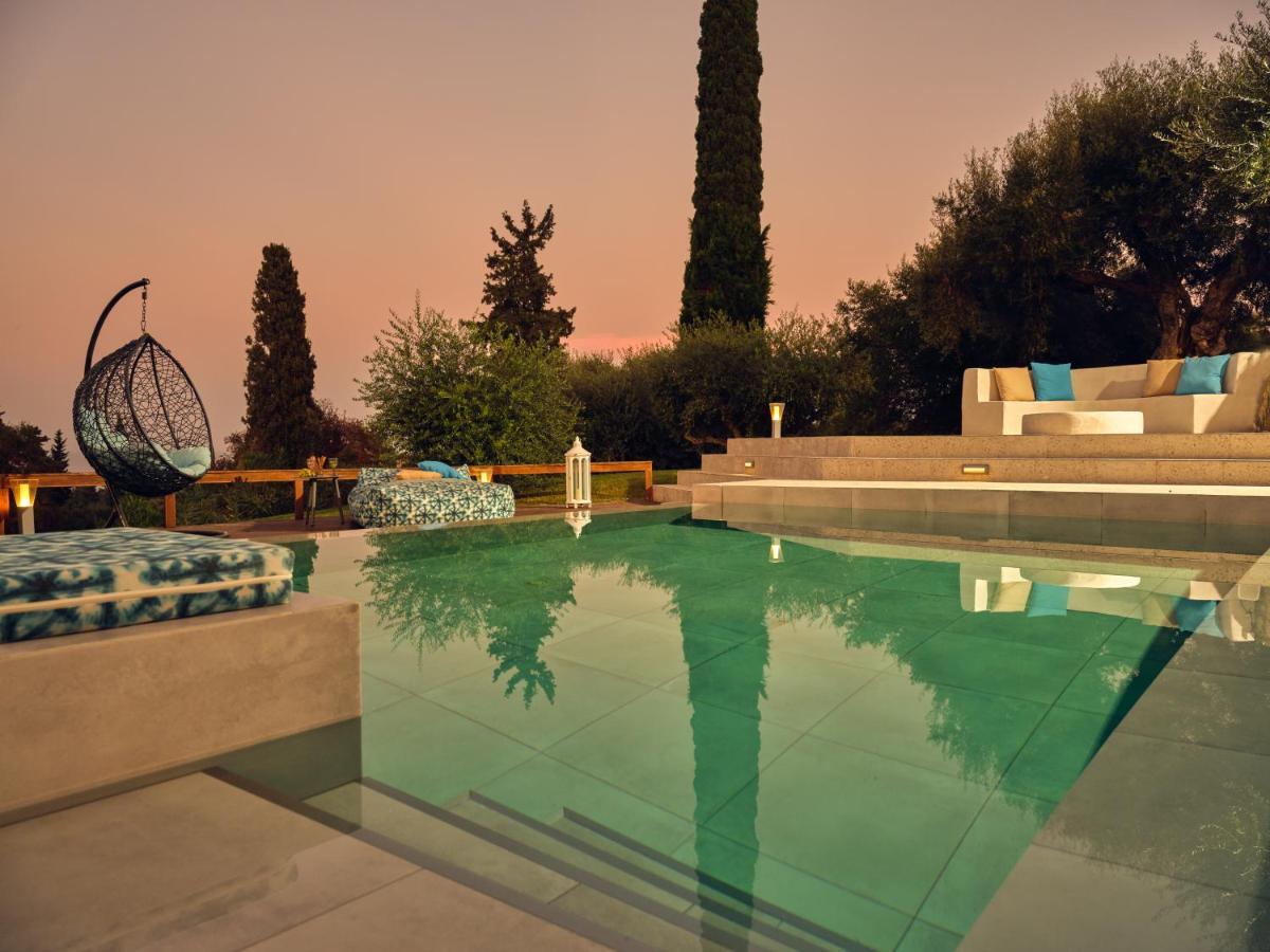 Castelletto Heated Pool Jacuzzi Villa