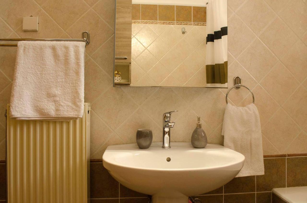 Aretaki Apartment