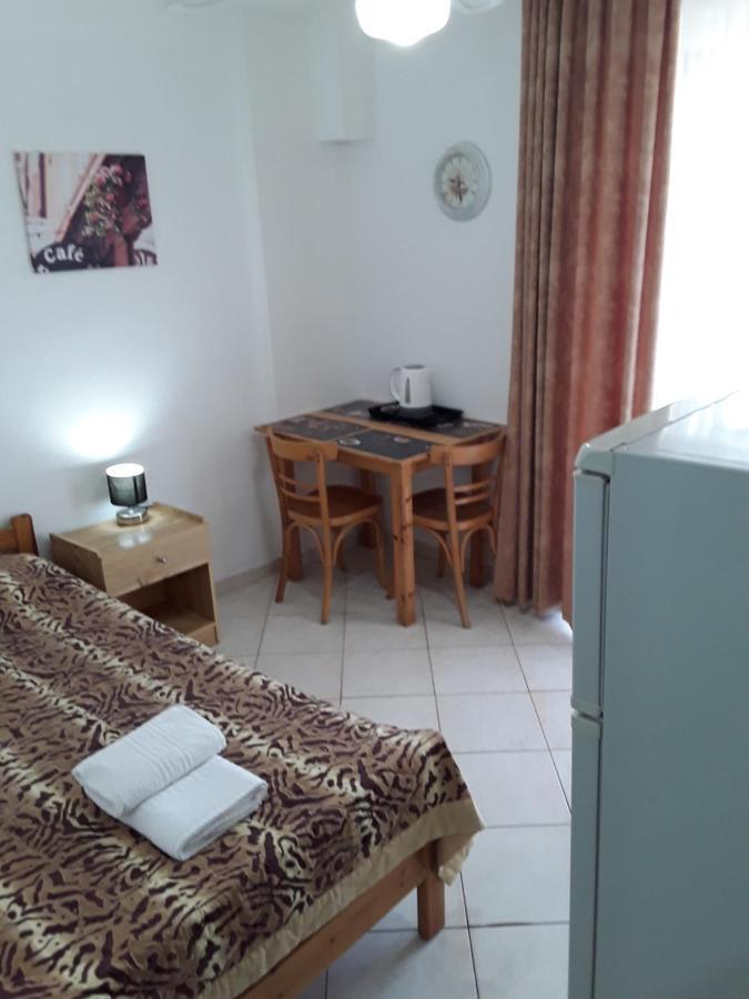Hause Zorbas Aparthotel *