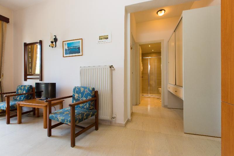 Eltina Aparthotel 2*