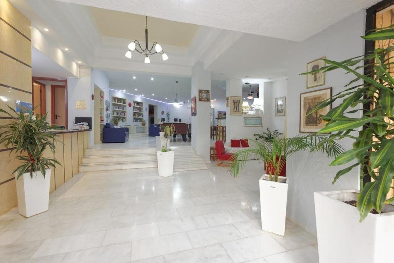 Latania Studios Apartments