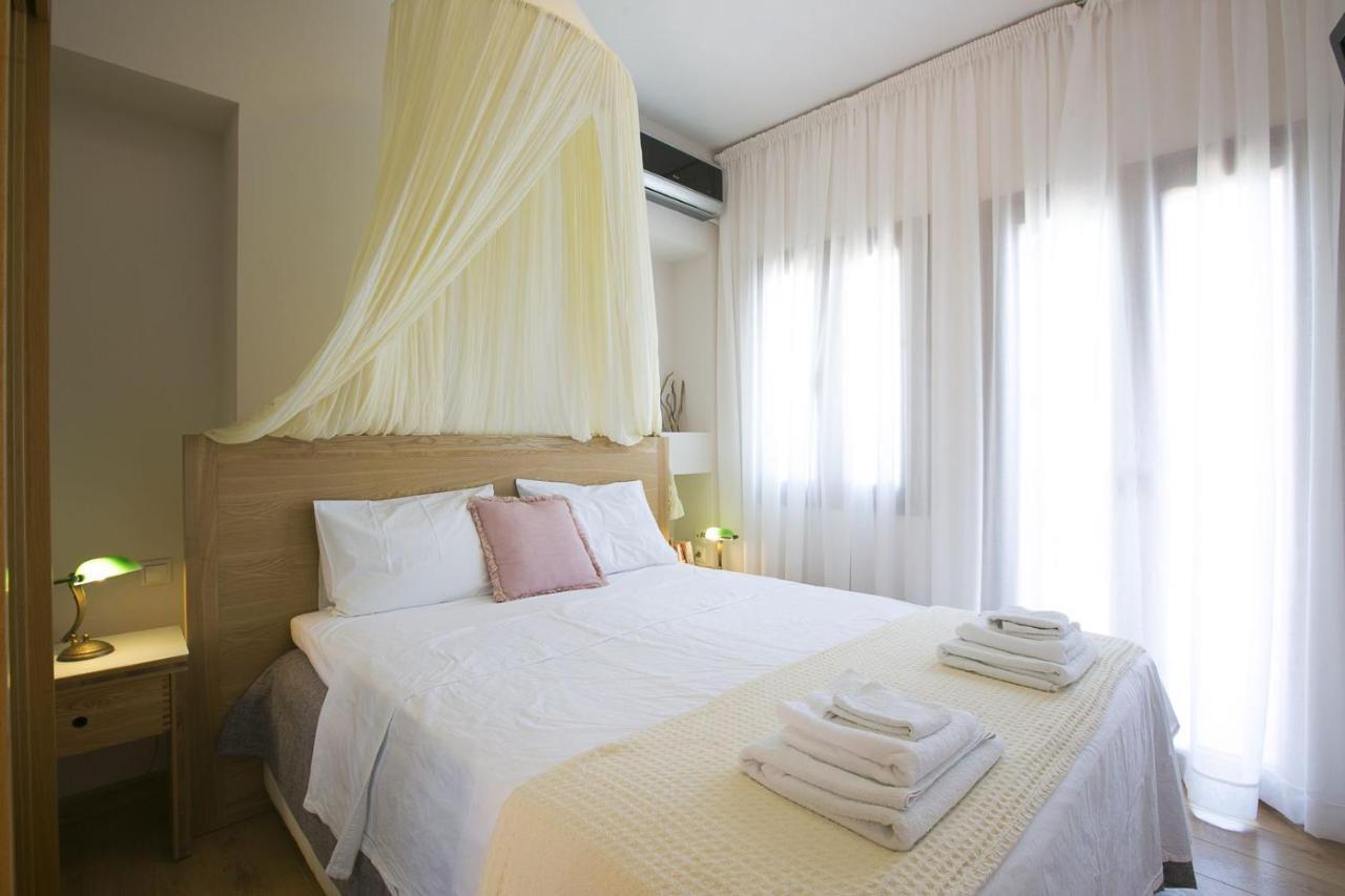 2b Luxurious Io, With Private Pool And Stunningt Sea Views Villa *