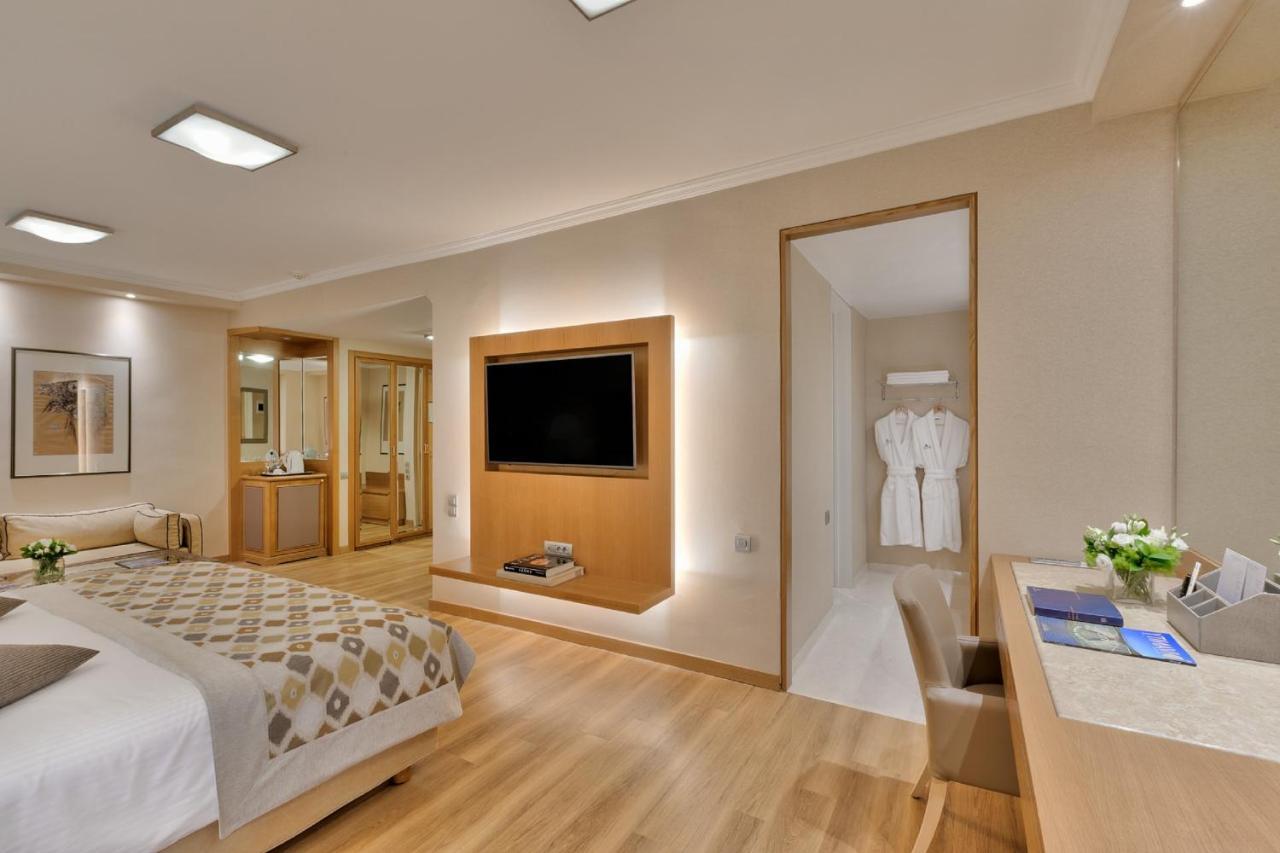 Hotel Divani Caravel