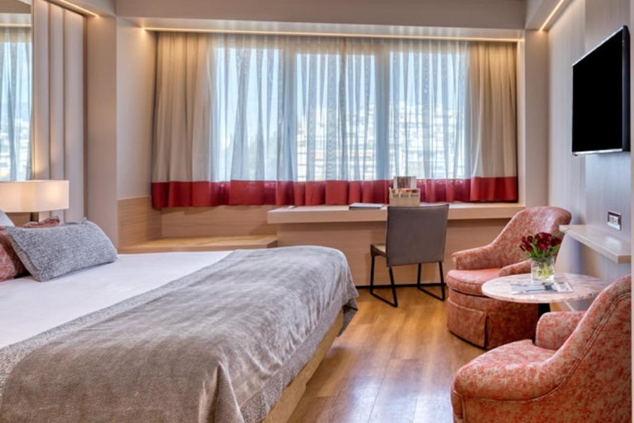 Divani Caravel Hotel