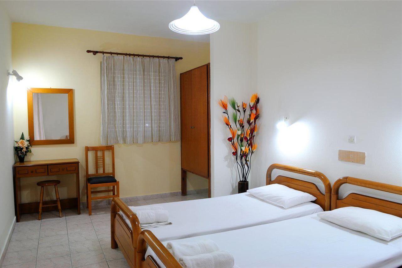 Nikos 2 & Aparthotel 2*