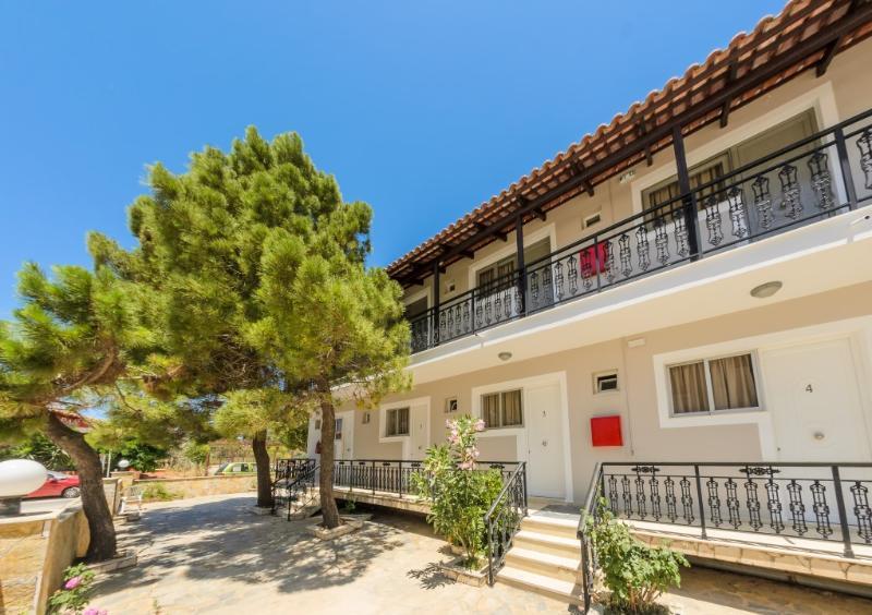 Hotel Karras Annex 3*