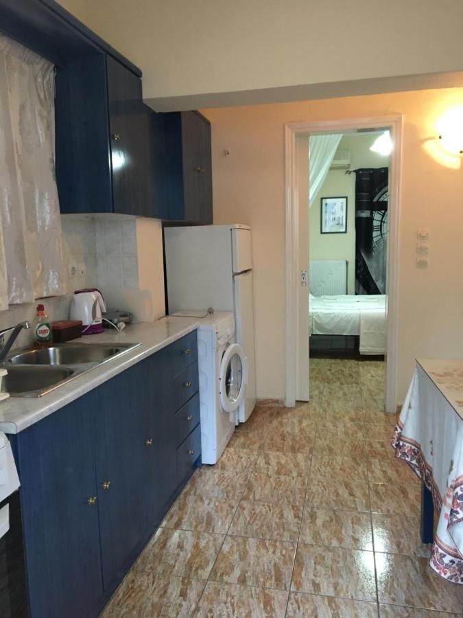 Equanimity Apartment Fira (Santorini)