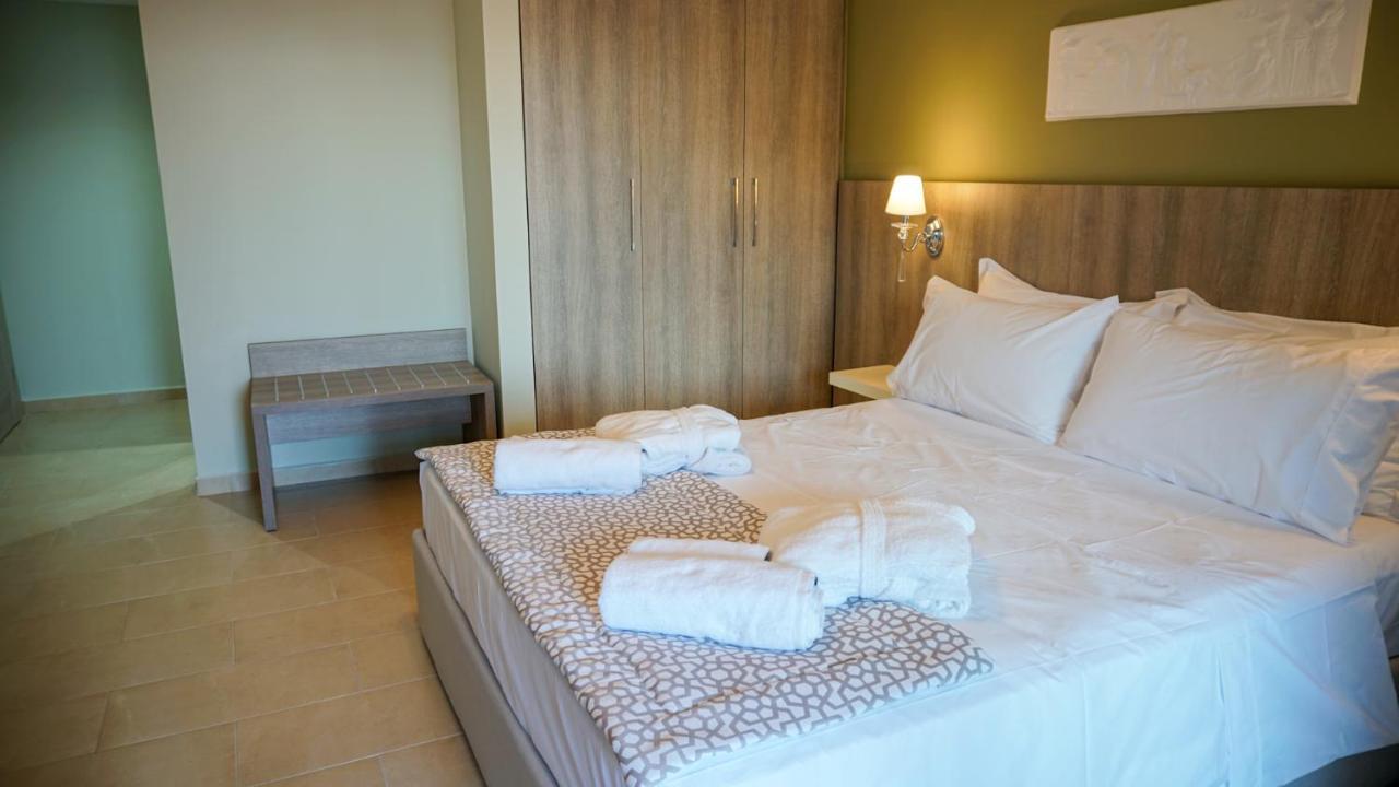 Agnes Deluxe Hotel Pefkochori