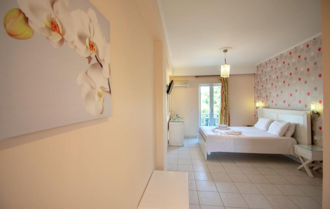 Emilia Hotel 2*