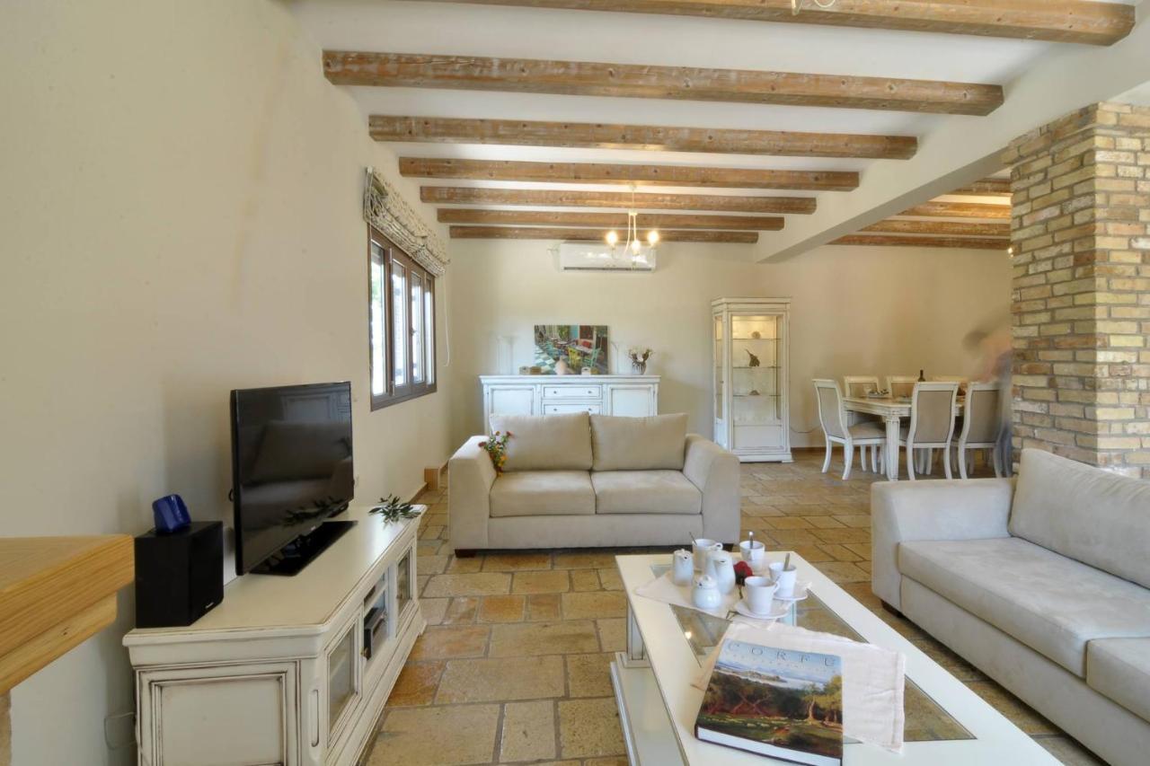 Angie Nymfes Corfu Villa *