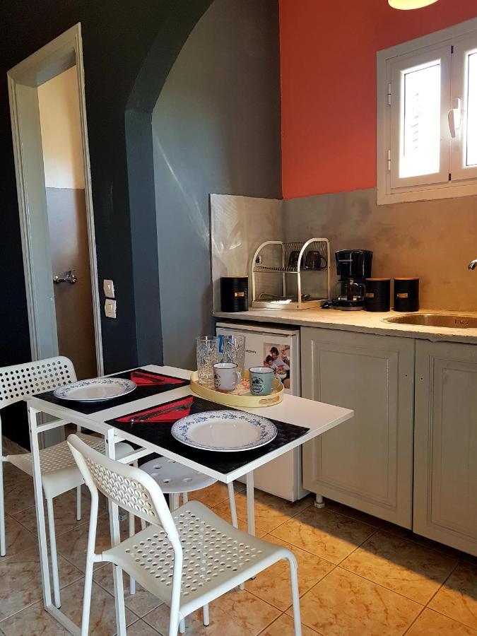 Aparthotel Issos