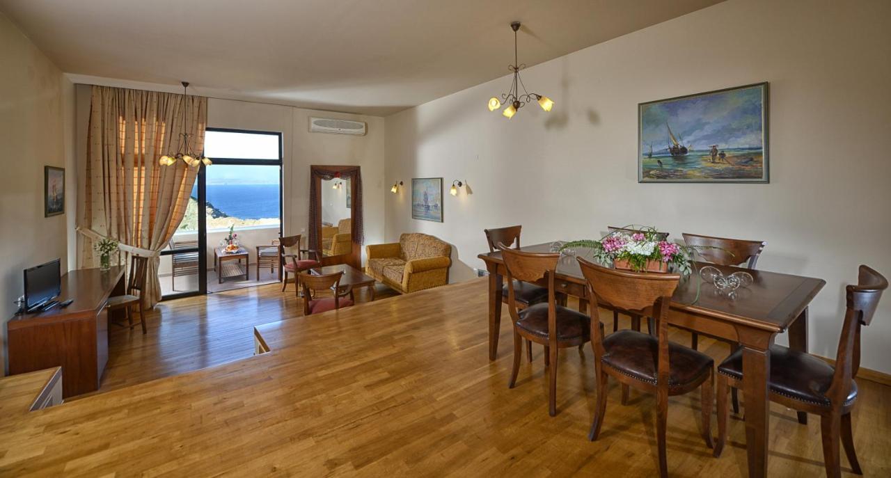Athina Palace & 5*