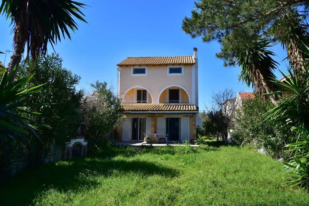 By The Sea - πάνω στη θάλασσα Villa Kavos