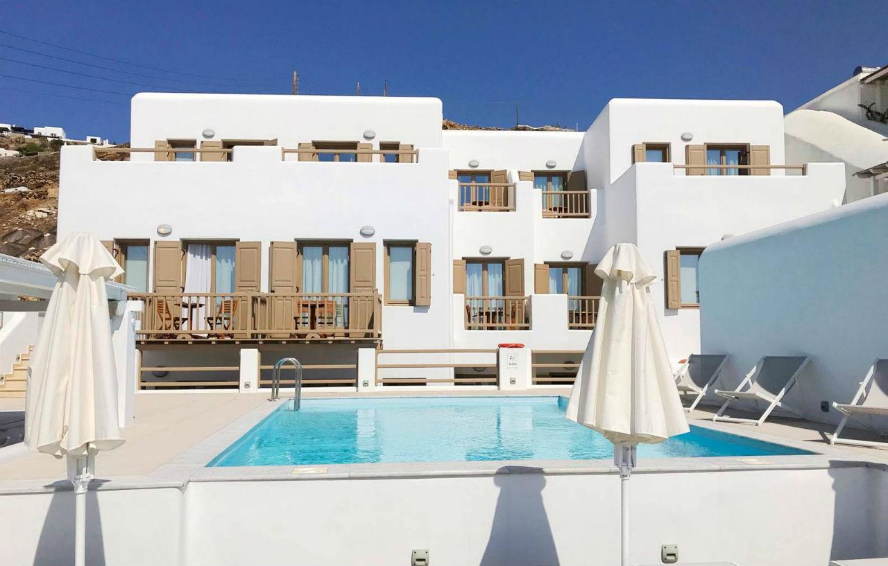 Hotel Lithos By Spyros & Flora 4*
